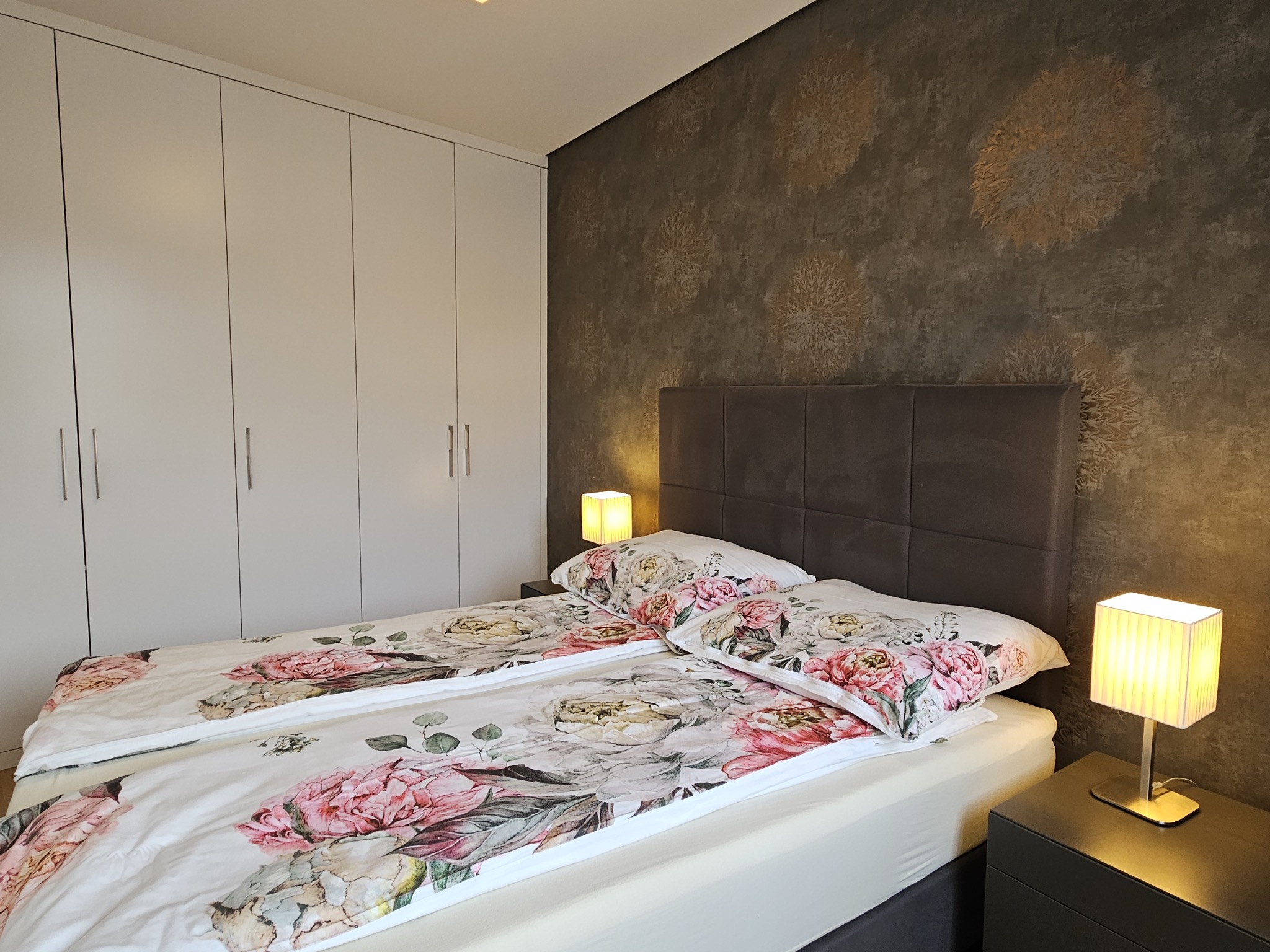 Schlafzimmer großer Schrank